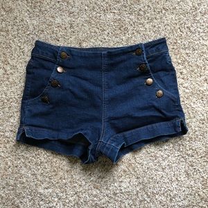 Super cute jean shorts